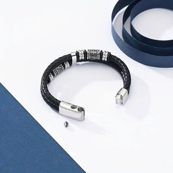 Personalized Urn and Ash Cremation Jewelry Pieces For Loved Ones and Pets - Picture 15 of 15